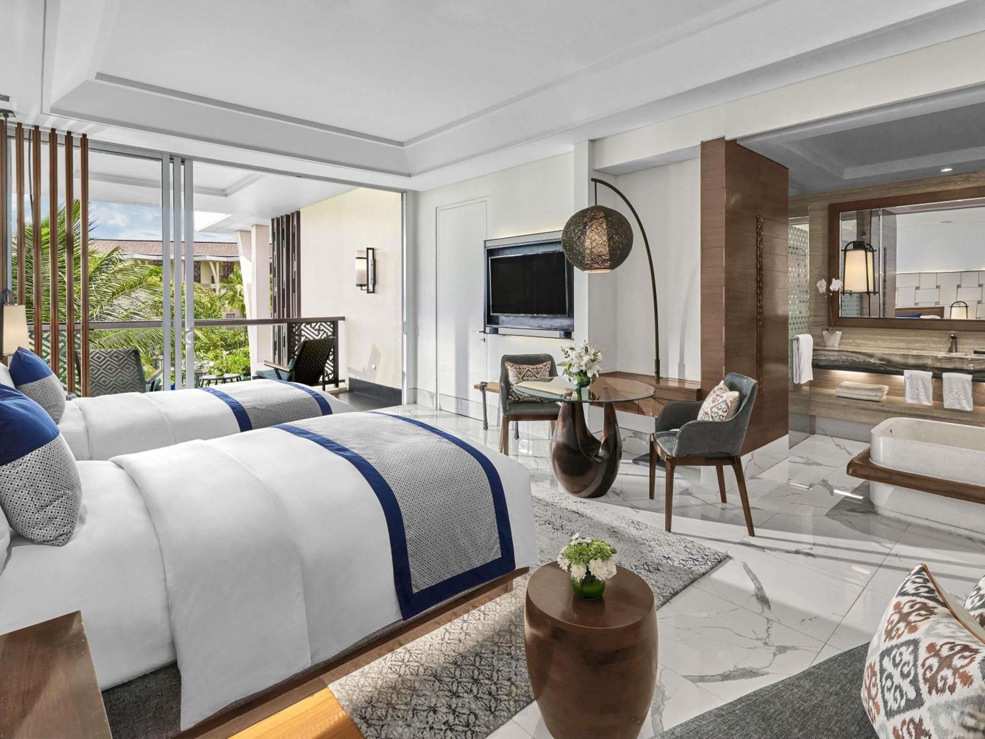 Luxury Twin Room with Ocean View